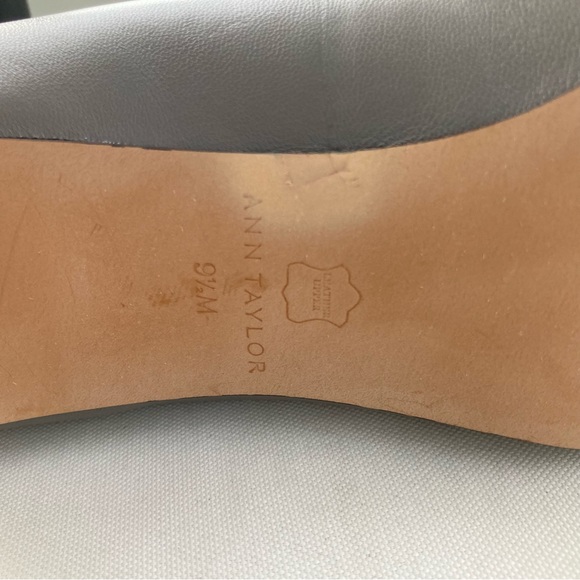 Ann Taylor Heels Gray Leather Pump Size 9.5 - Picture 6 of 9